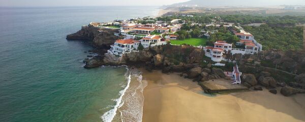 أحد شواطئ كاب سبارتيل مدينة طنجة المغرب - سبوتنيك عربي