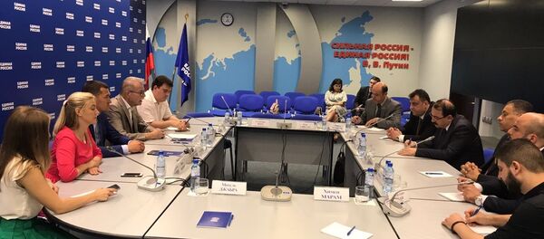 الشباب الروسي والسوري الشباب الروسي والسوري - سبوتنيك عربي