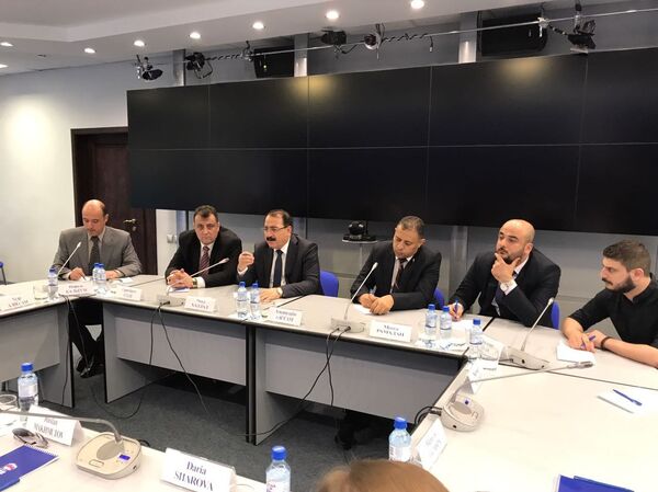 الشباب الروسي والسوري الشباب الروسي والسوري - سبوتنيك عربي