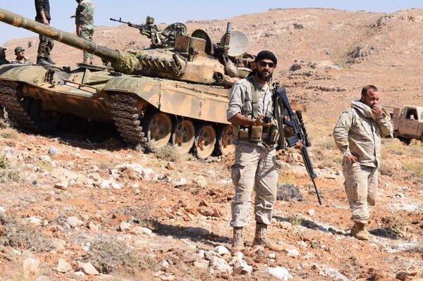 مقاتلو حزب الله في جرود عرسال - سبوتنيك عربي