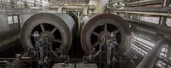 استخراج خام الحديد في المدينة الإيرانية يزد استخراج خام الحديد في المدينة الإيرانية يزد - سبوتنيك عربي