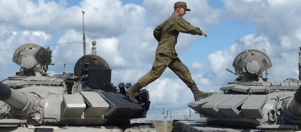 قبيل بدء البروفة لمسابقة بياتلون الدبابات للألعاب العسكرية الدولية آرميا-2017، في الحديقة الوطنية باتريوت في ألابينو قبيل بدء البروفة لمسابقة بياتلون الدبابات للألعاب العسكرية الدولية آرميا-2017، في الحديقة الوطنية باتريوت في ألابينو - سبوتنيك عربي