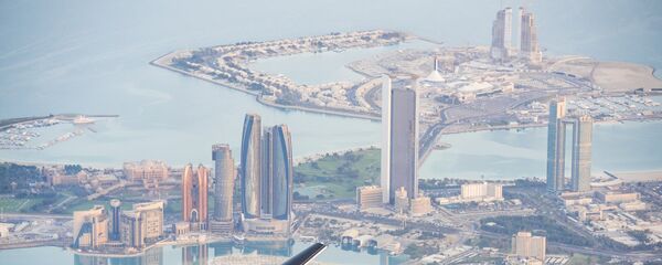 تجربة طائرة تعمل على الطاقة الشمسية فوق أبو ظبي - سبوتنيك عربي