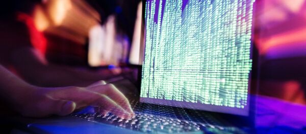 فيروس على شاشة الكمبيوتر - سبوتنيك عربي