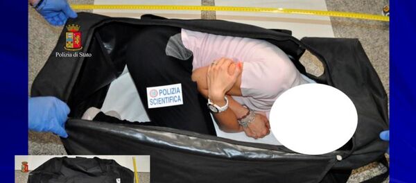 الشرطة تقوم بمحاكاة الجريمة - سبوتنيك عربي