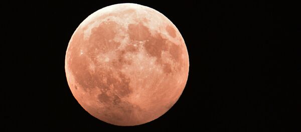  القمر الدموي ويظهر جزئيا في غروزني، الشيشان - سبوتنيك عربي