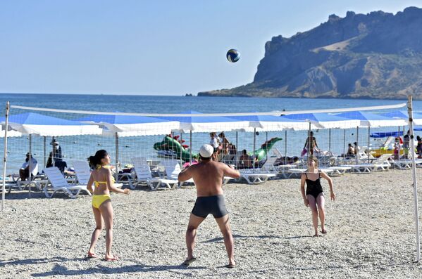 شاطئ كوكتيبيل بالقرم - سبوتنيك عربي