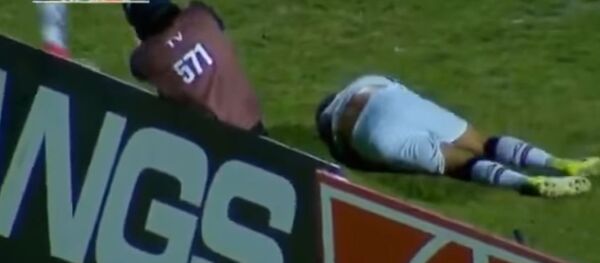 لاعب يتعرض للإصابة - سبوتنيك عربي