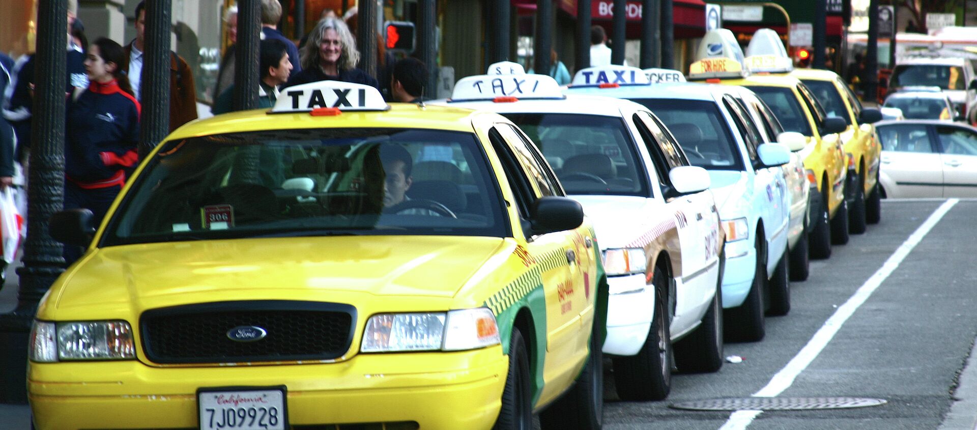 سيارة أجرة - سبوتنيك عربي, 1920, 18.09.2017