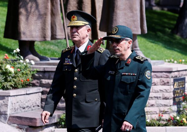 رئيس الأركان الإيراني ونظيره التركي - سبوتنيك عربي