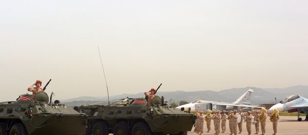 احتفالات قاعدة حميميم بعيد النصر احتفالات قاعدة حميميم بعيد النصر - سبوتنيك عربي