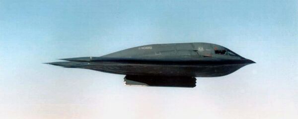 قاذفة بي-2 سبيريت تلقي قنبلة بي61-11 - سبوتنيك عربي