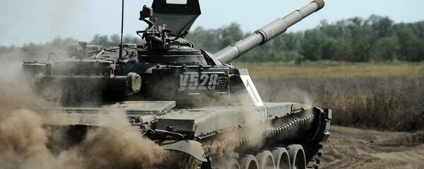 الدبابة تي-72 بي-1 خلال مناورات عسكرية في منطقة روستوفسكايا أوبلاست، روسيا الدبابة تي-72 بي-1 خلال مناورات عسكرية في منطقة روستوفسكايا أوبلاست، روسيا - سبوتنيك عربي