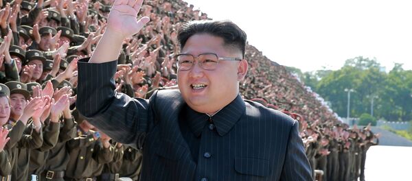 زعيم كوريا الشمالية مع القادة العسكريين - سبوتنيك عربي