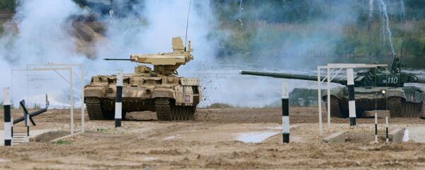 مدرعة ترميناتور ودبابة تي-72 - سبوتنيك عربي