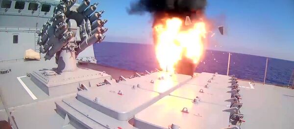 Russian frigate Admiral Essen launches Kalibr cruise missiles at ISIS facilities (the Islamic State international terrorist organization banned in Russia) near Palmyra - سبوتنيك عربي