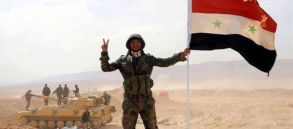 الجيش السوري يفك الحصار عن مدينة دير الزور - سبوتنيك عربي