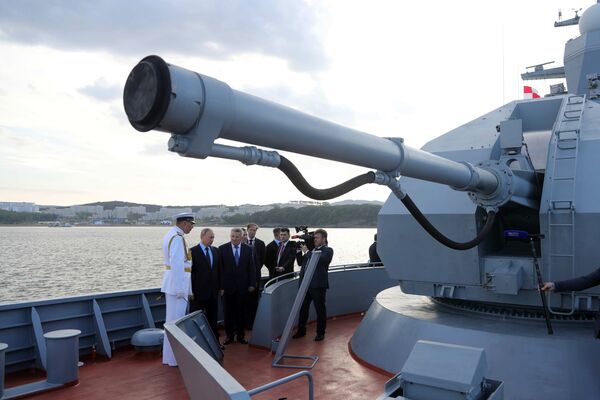 بوتين يتفحص السفينة الحربية الجديدة سوفيرشيني - سبوتنيك عربي