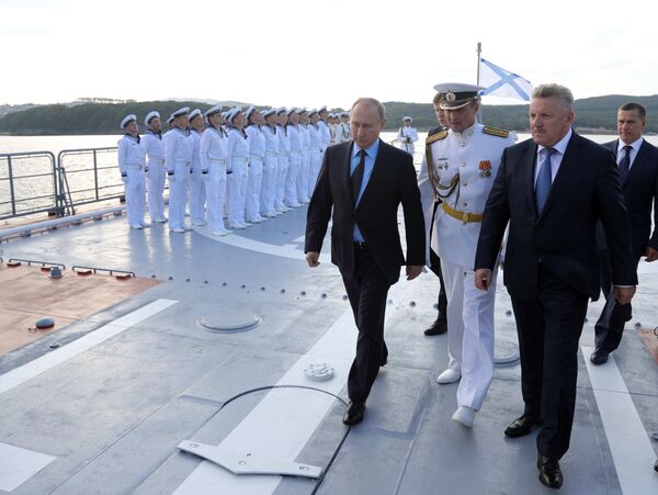بوتين يتفحص السفينة الحربية الجديدة سوفيرشيني - سبوتنيك عربي