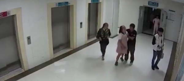 امرأة صينية حامل تنتحر في المشفى امرأة صينية حامل تنتحر في المشفى - سبوتنيك عربي