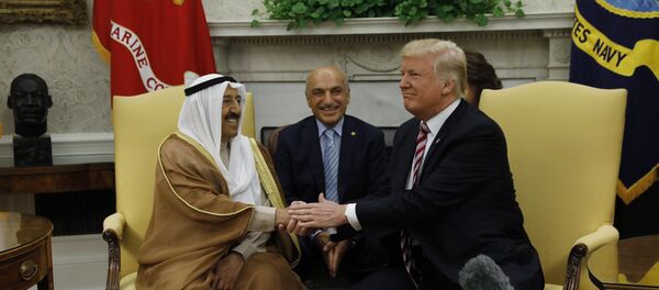الرئيس الأمريكي دونالد ترامب وأمير الكويت الشيخ صباح الأحمد الصباح - سبوتنيك عربي