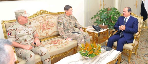 السيسي وقائد المنطقة المركزية الأمريكية السيسي وقائد المنطقة المركزية الأمريكية - سبوتنيك عربي