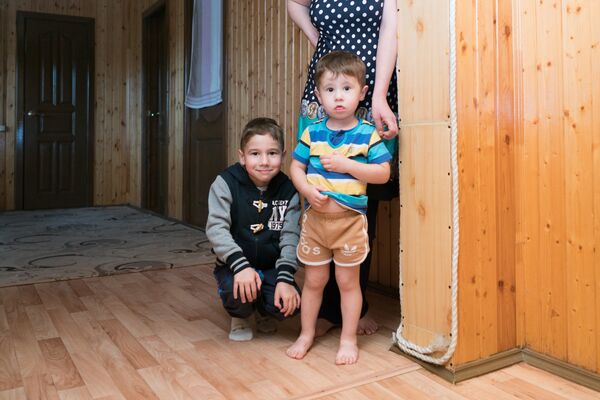 الطفلان بوتين وشويغو الطفلان بوتين وشويغو - سبوتنيك عربي