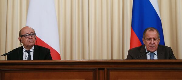 وزير الخارجية الفرنسي جان إيف لودريان وزير الخارجية الروسي سيرغي لافروف - سبوتنيك عربي