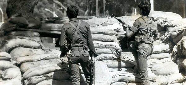 مقاتلين من جمول أمام متاريس في بيروت - سبوتنيك عربي