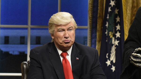 الممثل أليك بالدوين يقلد الرئيس الأمريكي ترامب - سبوتنيك عربي