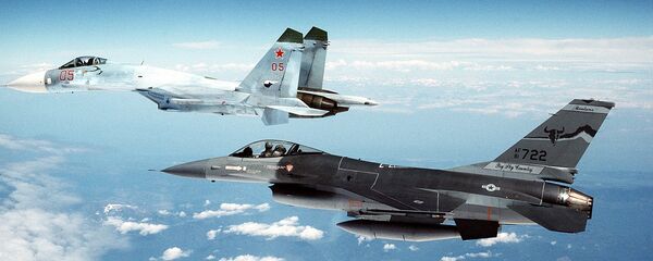 سو-27 وإف-16 - سبوتنيك عربي