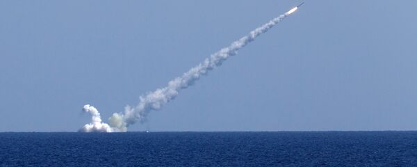 الدفاع الروسية: غواصة أسطول البحر الأسود تطلق صواريخ كاليبر المجنحة على مواقع في سوريا - سبوتنيك عربي