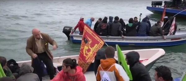 سكان البندقية يتظاهرون ضد الرحلات البحرية سكان البندقية يتظاهرون ضد الرحلات البحرية - سبوتنيك عربي