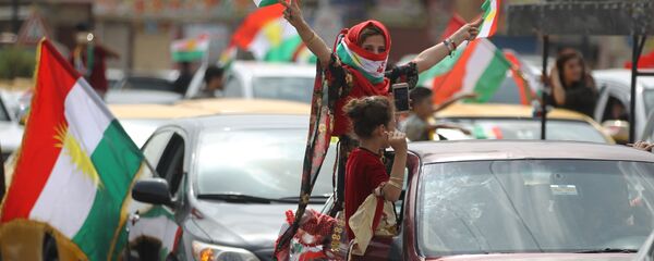 النساء الكرديات خلال مشاركتهن في تصويت استفتاء إقليم كردستان العراق، 25 سبتمبر/ أيلول 2017 - سبوتنيك عربي