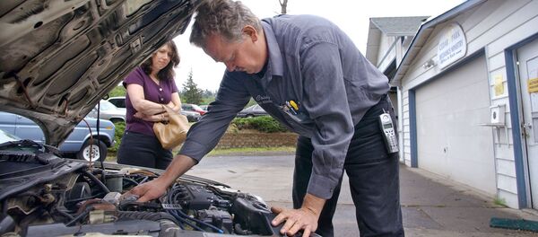 إصلاح سيارة - سبوتنيك عربي