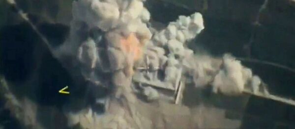 قاذفات استراتيجية روسية توجه ضربات ضد مواقع داعش والنصرة في سوريا - سبوتنيك عربي