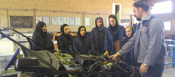 ميكانيكيات إيرانيات، إيران ميكانيكيات إيرانيات، إيران - سبوتنيك عربي