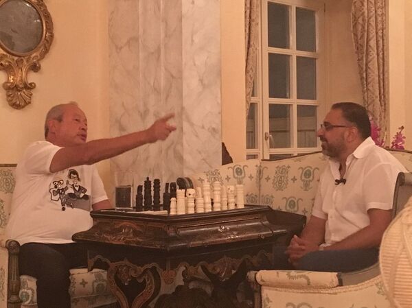 نجيب ساويرس مع مراسل سبوتنيك نجيب ساويرس مع مراسل سبوتنيك - سبوتنيك عربي