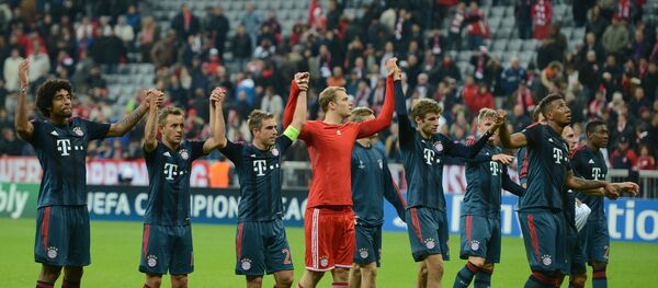 Bayern Munich players acknowledge the fans after the Champions League match against CSKA Moscow, September 17, 2013 - سبوتنيك عربي