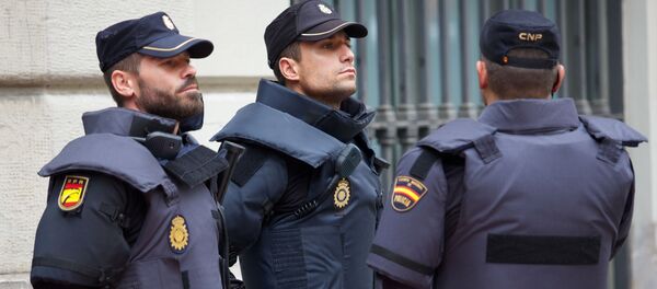 متظاهرون خرجوا لتأييد استفتاء كتالونيا في برشلونة - سبوتنيك عربي