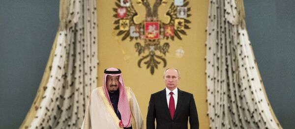 العاهل السعودي، الملك سلمان بن عبد العزيز آل سعود والرئيس الروسي فلاديمير بوتين في قصر الكرملين، موسكو، روسيا - سبوتنيك عربي