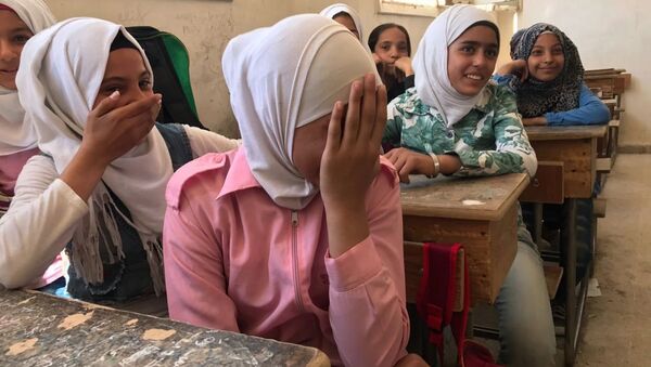 مدرسة للإناث في دير الزور، سوريا - سبوتنيك عربي