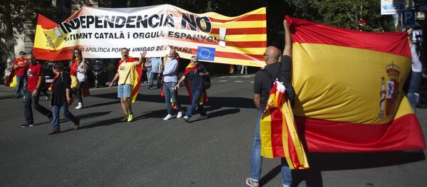 مظاهرات مناهضة لوحدة أراضي إسبانيا في برشلونة، 8 أكتوبر/ تشرين الأول 2017 - سبوتنيك عربي