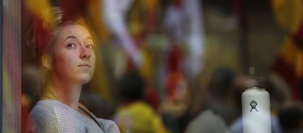 مظاهرات مناهضة لوحدة أراضي إسبانيا، 8 أكتوبر/ تشرين الأول 2017 - سبوتنيك عربي