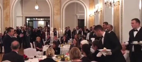 وزير خارجية صربيا يغني لأردوغان - سبوتنيك عربي