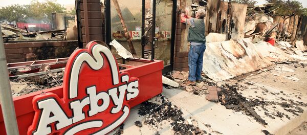 آثار حرائق كاليفورنيا، الولايات المتحدة الأمريكية 11 أكتوبر/ تشرين الأول 2017 - سبوتنيك عربي