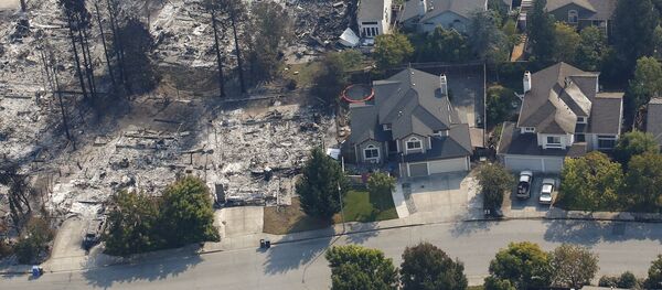 آثار حرائق كاليفورنيا، الولايات المتحدة الأمريكية 11 أكتوبر/ تشرين الأول 2017 آثار حرائق كاليفورنيا، الولايات المتحدة الأمريكية 11 أكتوبر/ تشرين الأول 2017 - سبوتنيك عربي