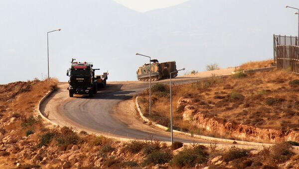 آليات عسكرية تركية تدخل الأراضي السورية متجهة إلى إدلب - سبوتنيك عربي
