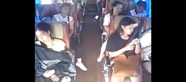 كاميرا مراقبة تسجل لحظة وقوع حادث مروع في الصين (فيديو) - سبوتنيك عربي