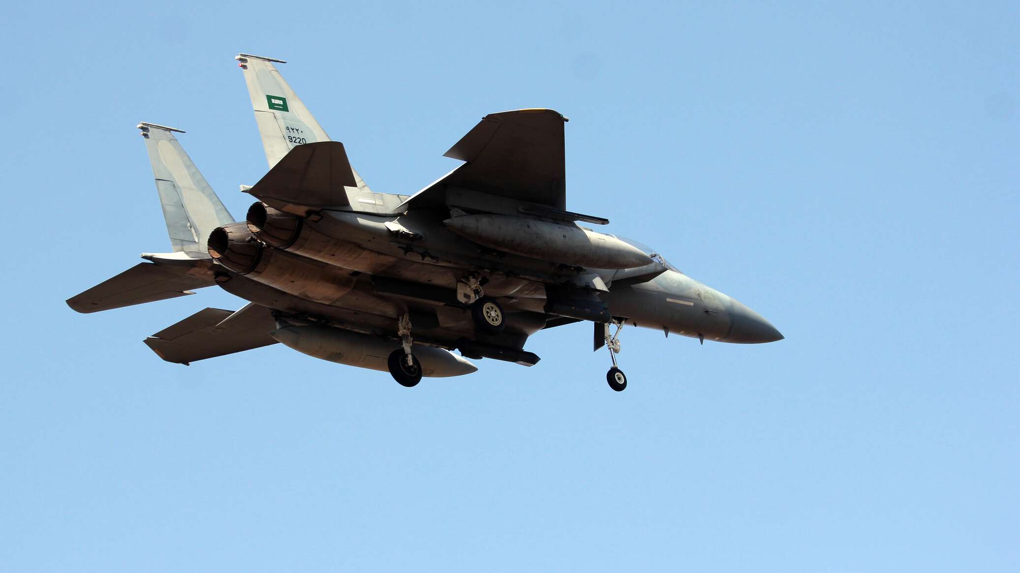 المقاتلات السعودية تختتم مناورات "الحرب الجوية الصاروخية" في الإمارات.. صور